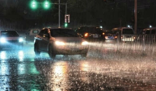 大雨滂沱