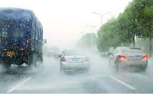 大雨如注