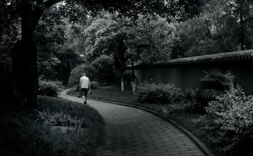 一个人走路