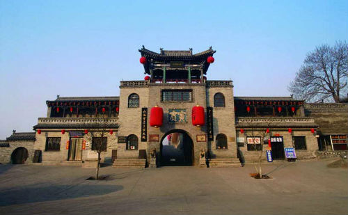 雄踞一方的王家大院