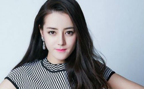 相貌出众的女子