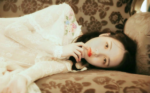 白皙美女
