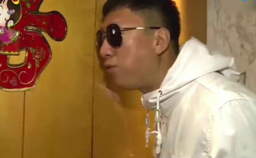贼头贼脑的孙红雷